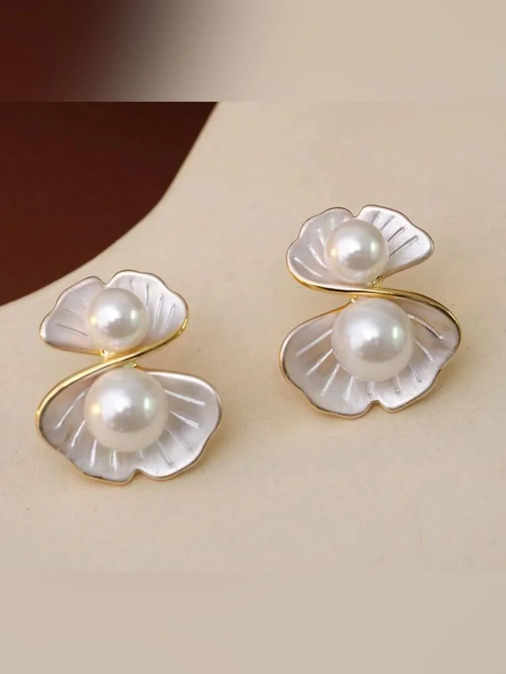 White Pearl Floral Double-Stud Earrings N1481
